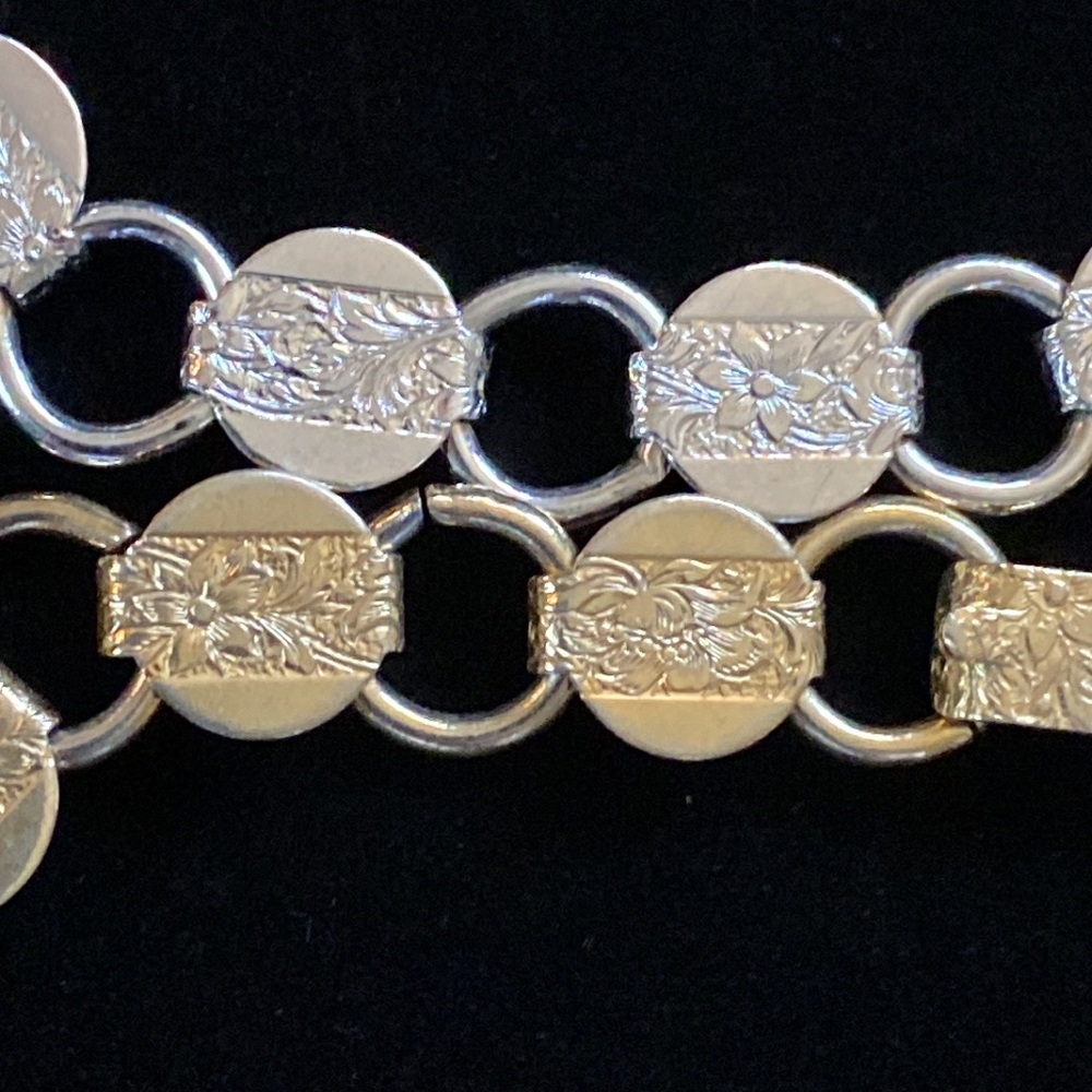 Sarah Coventry Embossed Bracelets - Picture 4 of 7
